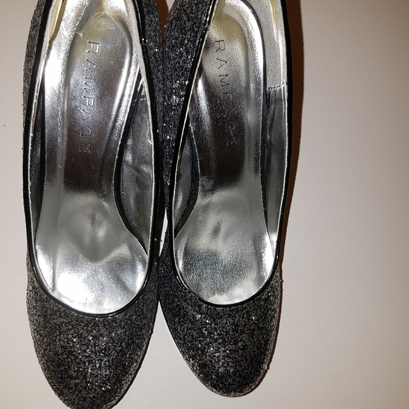 Rampage silver glitter platform pumos, size 9m - Picture 4 of 6